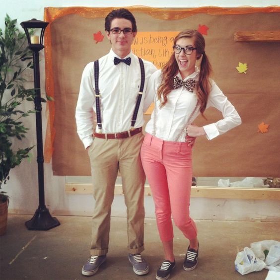 Worlds cutest nerd costumes. Erin Harrison and Chandler Abney everyone!! ;) Follow me for my next Halloween costume!